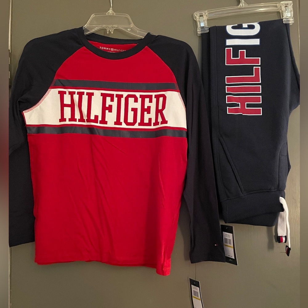Boys Tommy Hilfiger sweatpants & shirt
